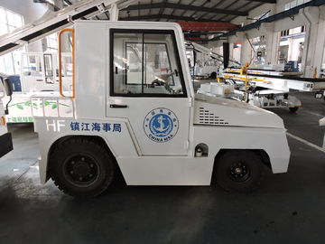 Cina Heavy Duty White Aircraft Tug Tractor 130 - 165 Ground Clearance Millimeter pemasok