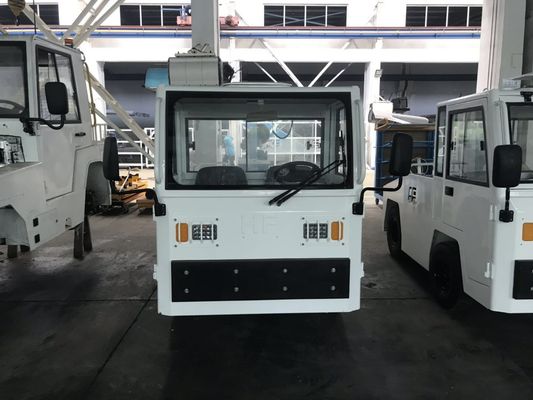 Cina Stable Baggage Towing Tractor, Alat Penarik Pesawat Mudah Pemeliharaan pemasok